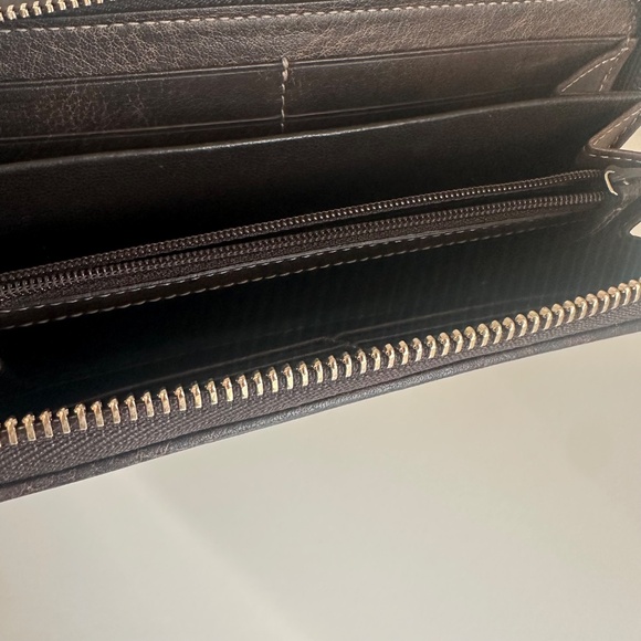 AUTHENTIC Gucci Wallet - Picture 8 of 12